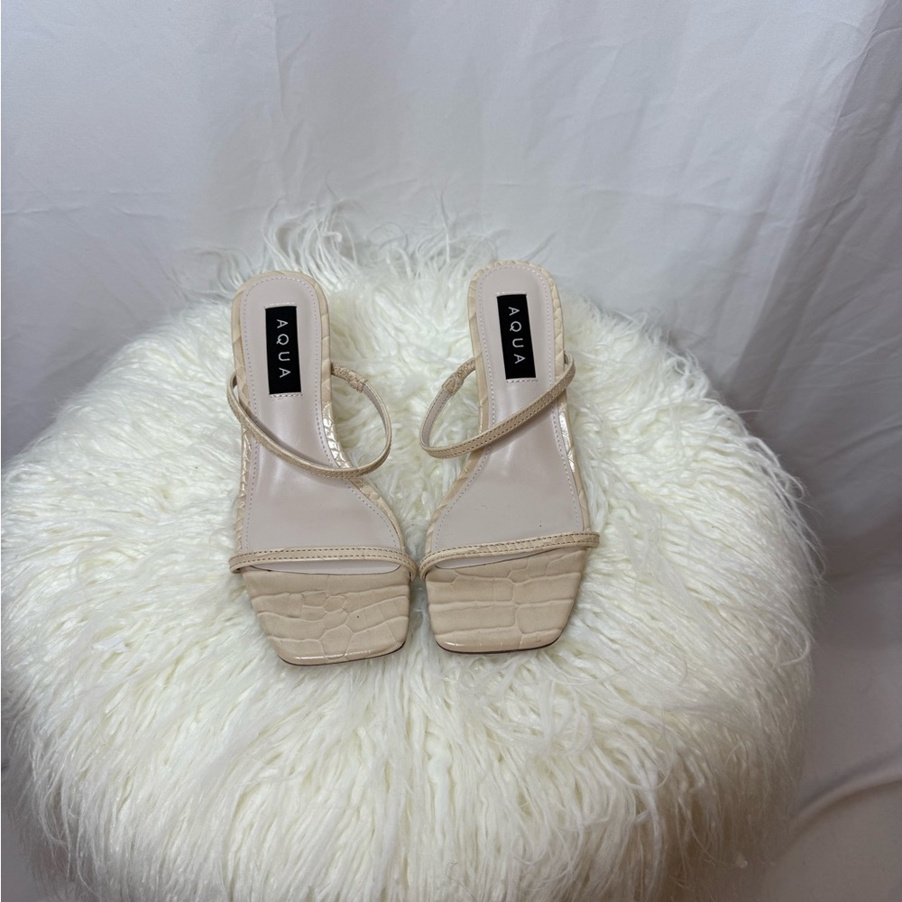 NWT Aqua Snakeskin Women's Beige Strappy Heels